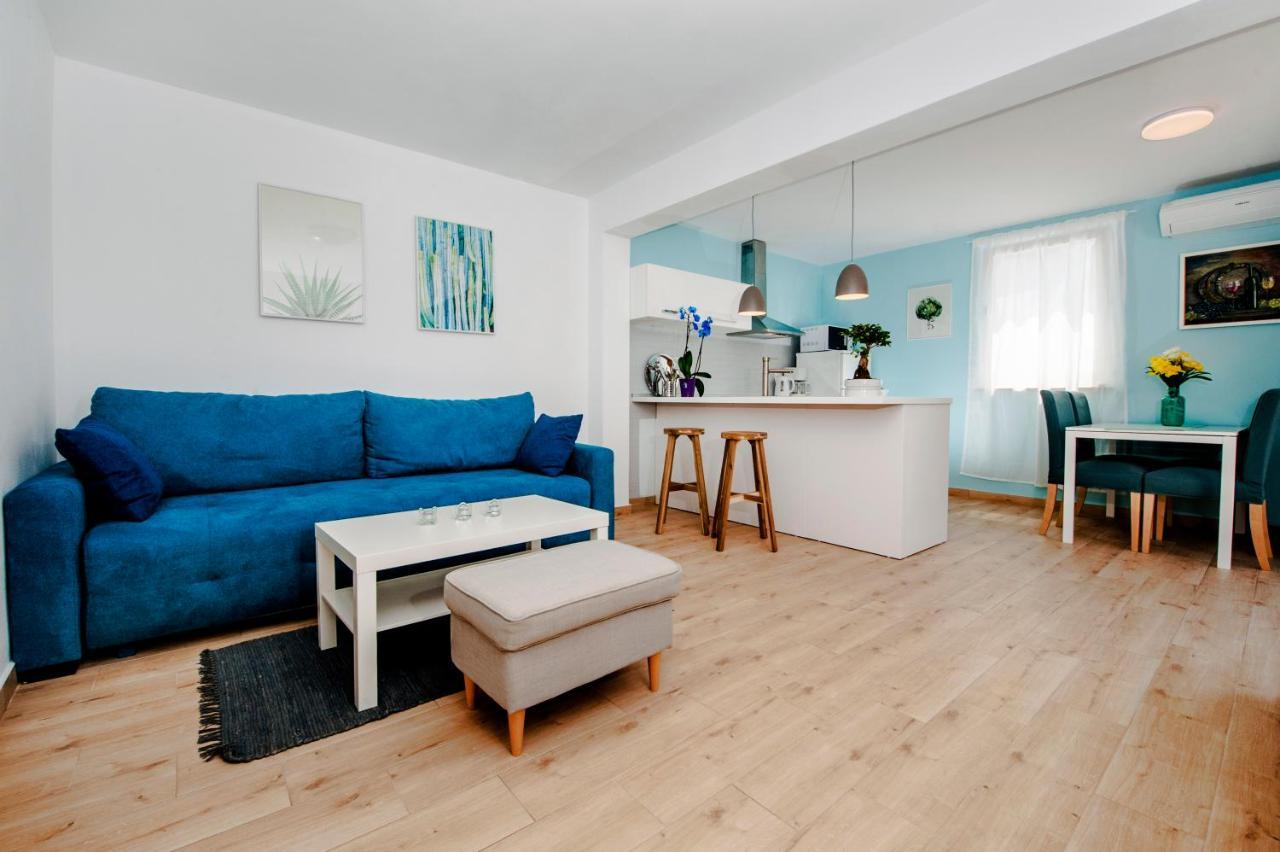 فيلا Little House - Just Few Steps From The City Center روفينج المظهر الخارجي الصورة