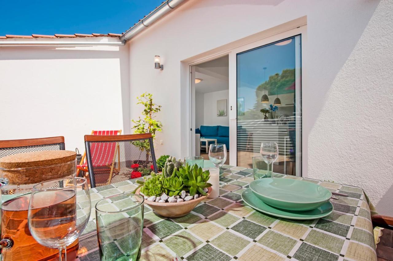 فيلا Little House - Just Few Steps From The City Center روفينج المظهر الخارجي الصورة
