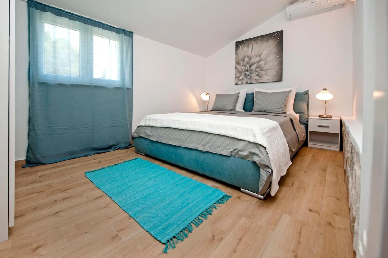 فيلا Little House - Just Few Steps From The City Center روفينج المظهر الخارجي الصورة