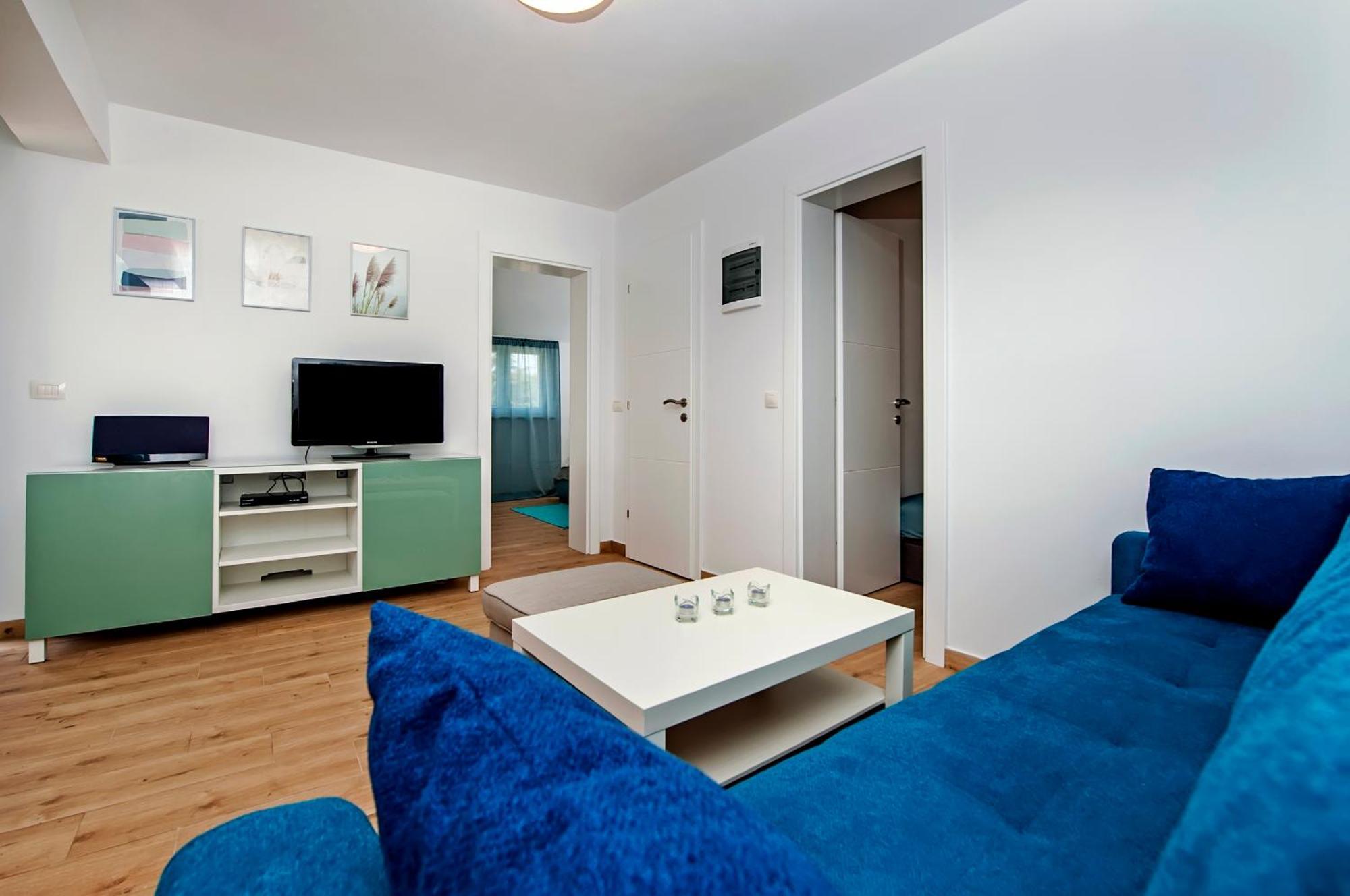 فيلا Little House - Just Few Steps From The City Center روفينج المظهر الخارجي الصورة
